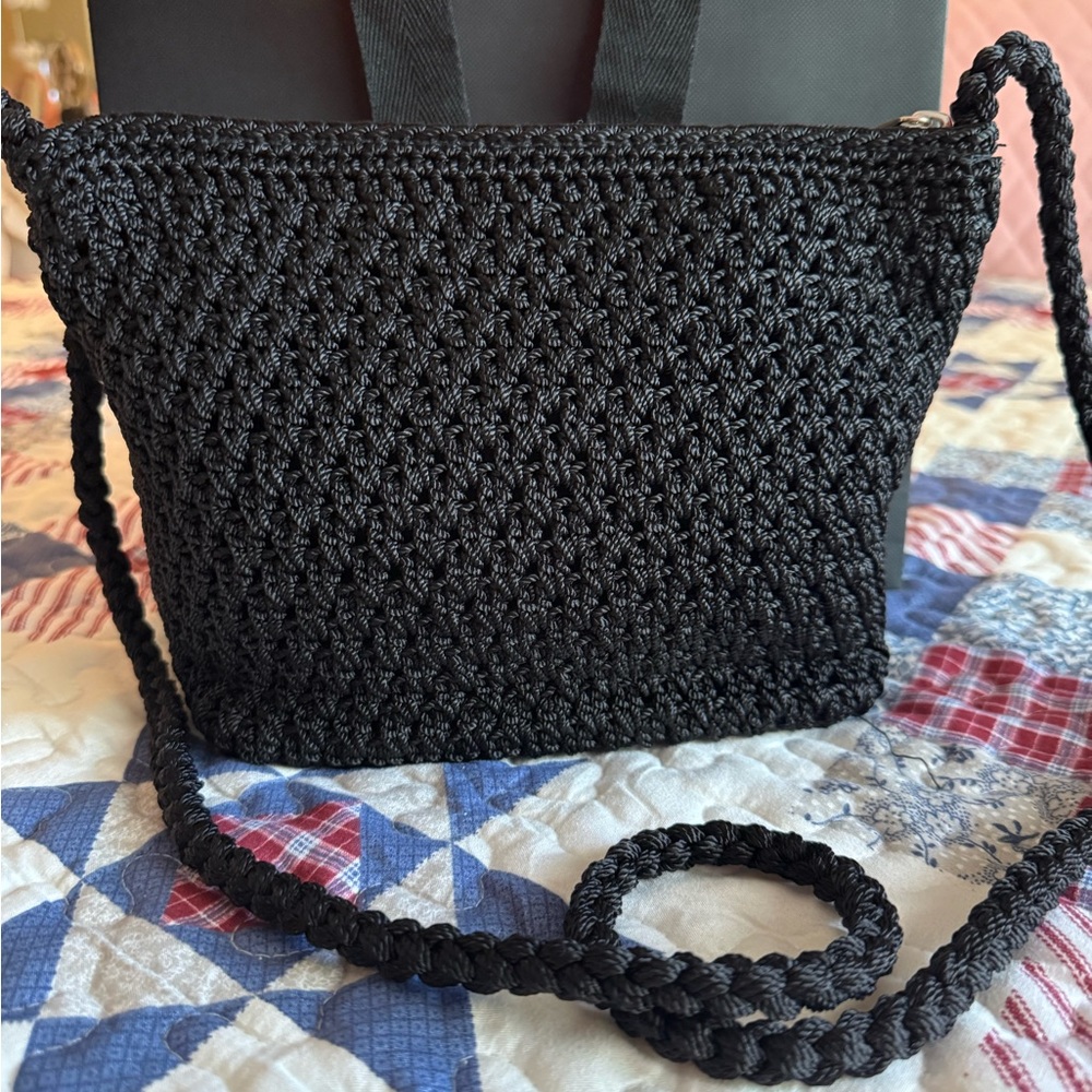 🖤 The Sak Black Crochet Crossbody Bag – Boho Chic Style
